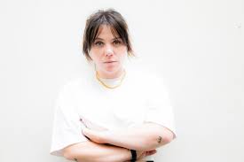 Sophie-Marie Larrouy : “Il marrive de regarder un film et découter un  podcast en même temps”