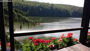 Yes, it is 0.6 miles away from the center of poneasca. Tur NeprevÄƒzut De Romanie Ii Impresii DescoperÄƒ Romania Prin Si Pentru Romania Amfostacolo