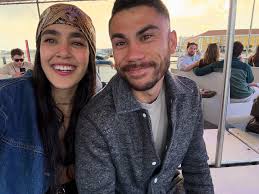 It's like a jungle sometimes It makes me wonder how I keep from goin' under  🌴🌲🌿