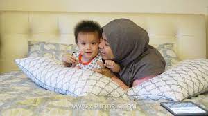 Bantal tidur adalah bantal yang sudah sering kita jumpai dan kita gunakan untuk penyangga kepala. Bantal Leyna Empuk Ala Bantal Hotel Ayue Idris