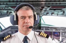 En 2017, je me suis inscrite au concours de l'école de l'air recrutement interne. Fiche Metier Pilote De Ligne Salaire Etude Role Et Competence Regionsjob Com