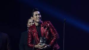 Kami mengucapkan selamat menonton anugerah meletop era 2018. Senarai Penuh Pemenang Anugerah Meletop Era 2018 Ame2018 Iluminasi