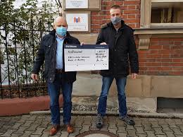 Aber wie verpacken sie die geldscheine am besten? Spendenberichte Archive Seite 2 Von 21 Elterninitiative Krebskranker Kinder Nurnberg E V