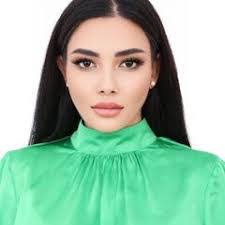 Stephanie Ayoub's Instagram, Twitter & Facebook