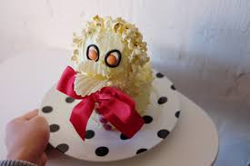 Cake decorating 101 is open to any discussion of tips, trade secrets, suggestions, recommendations, and definitely. Sonnie And Share Rubber Ducky Cake