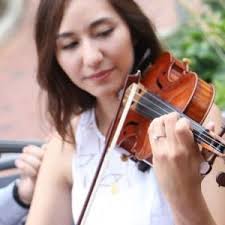 Amanda Gentile Violinist