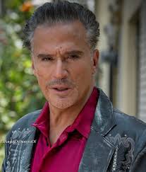 I'm glad they gave the voiceover for this man to my favorite guy, Sadat  Mohammed😂🔥👌