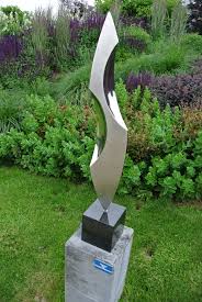 tuinkunst gezien in de tuinen van appeltern kunst sculpturen abstracte sculptuur beeldhouwen