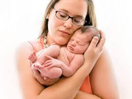 Backlit newborn baby pictures