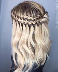 Falls sie dünne haaren, sind locken eine tolle wahl. 40 Fliessende Wasserfall Braid Styles