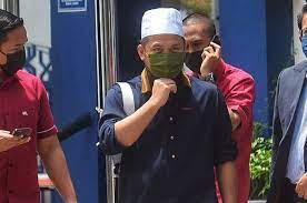 Saya tak tahu ustaz *** tuju atau tidak buat ustaz ebit. Uhtgq 5ftadfem