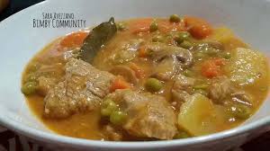 Check spelling or type a new query. Spezzatino Di Vitello Con Patate Piselli Carote E Funghi