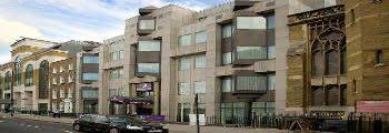 Das frühstück und abendessen genießen sie im restaurant, das auch ein kindermenü bietet. Premier Inn City Tower Hill London 22 24 Prescott Street E1 8bb