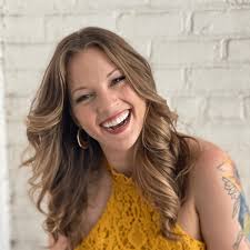 Ashley Blackmer's Instagram, Twitter & Facebook