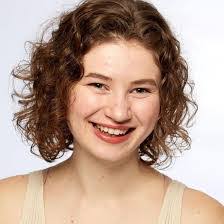 Miriam Bird's Instagram, Twitter & Facebook