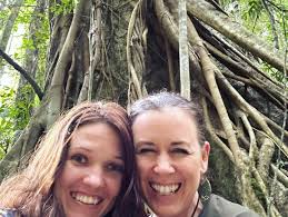 Great news about an example I often share with high school design teachers  and students. 🙌 The @circularmateriallibrary creator Liam Gibson is also a  surfer. 🏄‍♀️ Liam found that surfboard bag zippers