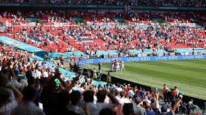 Wembley stadium, stadium in the borough of brent in northwestern london with a seating capacity of 90,000. Wembley Erhoht Auf 40 000 Fans Wahrend Der Euro 2020 Obwohl Infektionszahlen Steigen Euro 2020 Fussball Sportschau De