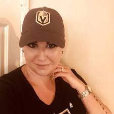 Stephanie Wold (@steph_holio)