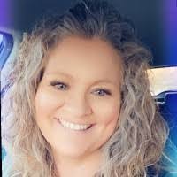 Mindy Powell's Instagram, Twitter & Facebook