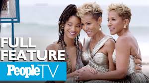 Search, discover and share your favorite adrienne banfield norris gifs. Jada Pinkett Smith Willow Smith Adrienne Banfield Norris On Show Red Table Talk Peopletv Youtube