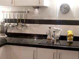 Cenefas decorativas infantiles, deportivas, para negocios, para cada espacio del hogar. Modernizar Una Cocina Parte Ii Pintar Una Cenefa De Azulejos