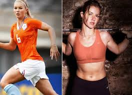 She has a unique ability of playing backhanded with both hands. 24 Hottest Women Footballers In The World 2016