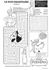 Peter Pan Et Compagnie T Invitent A Jouer Avec Eux Avec Cet Ensemble De Jeux Gratuit Imprime Cette Feu Peter Pan De Disney Peter Pan Pages De Coloriage Disney