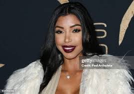 Charlette Jones's Instagram, Twitter & Facebook