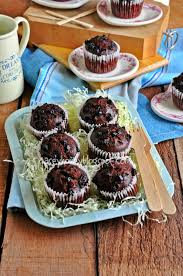 60 g margarin, lelehkan 50 ml susu cair 1 butir telur 75 g gula pasir 100 g tepung terigu 15 g coklat bubuk 1/2 sdt baking powder 1/2 sdt soda kue. Muffin Coklat Pisang Kukus Qasey Honey