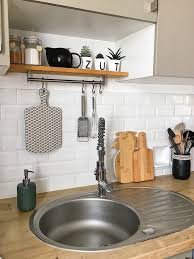 Pose D Une Faience Carreaux De Metro Avec Cristagrip Carrelage Mural Carrelage Mural Cuisine Carrelage Credence Cuisine