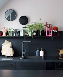 Ikea Deutschland Schwarze Kuche Mit Kungsbacka Turen In Anthrazit Mit Offenen Regalen Uber Der Spule Kuche Schwarz Haus Deko Ikea Ideen