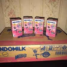 Indomilk menyelenggarakan kontes foto dengan tema berapa kotak susu tinggimu, dimana anda harus ajak anak anda untuk menumpuk kotak yuk bantu kebutuhan kalsium si kecil dengan minum 2 kotak susu indomilk uht kids setiap hari, saat pagi dan sore dan jangan lupa ikutan kontes. Jual Uht Indomilk 115ml 1 Karton 40pcs Susu Kotak All Varian Grosir Murah Strawberi Kota Tangerang Selatan Jukota Shop Tokopedia