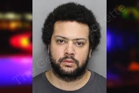 Ian Yarbrough's Instagram, Twitter & Facebook