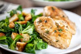 Il petto di pollo sarà prima marinato intero nella birra, poi rosolato in padella con il soffritto e, infine, cotto in forno con il liquido della marinatura. Ricetta Petto Di Pollo Alla Birra Il Blog Di Tescoma Italia