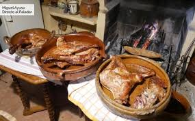 En un día de reunión familiar, ofrece como plato principal un delicioso lechazo al horno con guarnición de boletus. Las Claves Para Hacer Un Cordero Asado En Horno De Lena A La Perfeccion