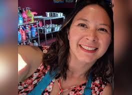 Allison Dillard '03 Harnesses Her Math and English Degrees to Create  Self-Confident Students