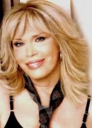 Amanda lear werkte als danseres in de crazy horse saloon in parijs. Liedtext Amanda Lear De