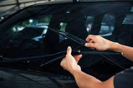 Banyak kereta eksekutif dan ekonomi serta krl commuter line keluar. 5 Tip Wiper Kereta Tahan Lama Kena Praktik Manfaat Ketika Hujan Nanti Remaja