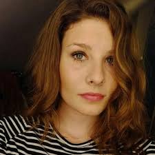 Denise Valentin (@ddenisevalentin)