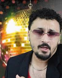 MAÑANA en @scryer.rum el pana @jonatanpineyro suelta su MIXTAPE y en honor  a eso me uní al setlist para una noche de Indie Pop/Rock junto al caballete  @jey.eyy y @nogiwulia en los platos , Na mas les ...