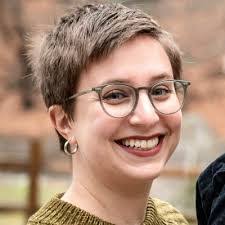 Lucy Bucknell's Instagram, Twitter & Facebook