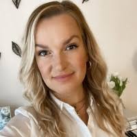 60+ "Anna Petra" profiles