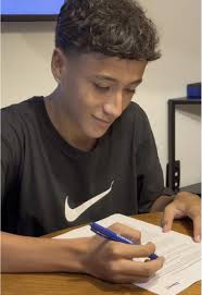 Tira A Camisa Levanta Pro Alto E Começa