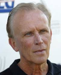 Актёры, режиссер и создатели сериала Частный детектив Магнум (2018-2024)