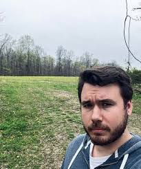 Renee Deweese's Instagram, Twitter & Facebook