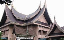 Terhitung ada 13 negara bagian di negeri jiran ini, namun yang menarik perhatian ialah negeri sembilan. Seremban Wikipedia