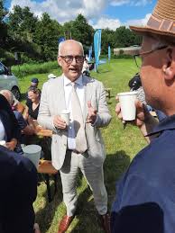 ALBERT VAN KEIMPEMA SPAART BURGEMEESTER FRED VEENSTRA NIET