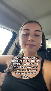 Ashley Gartner's Instagram, Twitter & Facebook