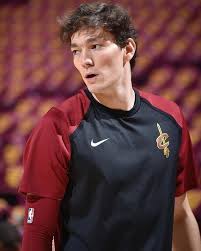Instagram Da Cedi Osman Disi Olmayan Dedelere Benzemesi Disinda Her Sey Normal Kdjflfklcfk Ama Her Hali Mukemmel Kesfetten Gelenler Takip E 2020 Osman Unluler
