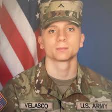 Okay so I'm watching season 4 episode 23 as you know the one with ross  wedding and in the beginning when they all started to leave right before  they started kissing each